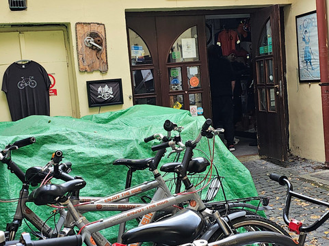 Praha Bike -  Bicycle Tours & Rentals-布拉格必去景点