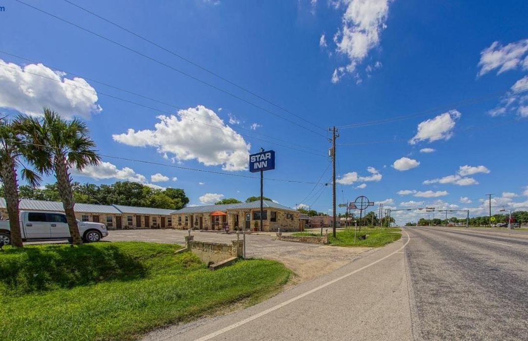 Karnes City酒店住宿-Star Inn