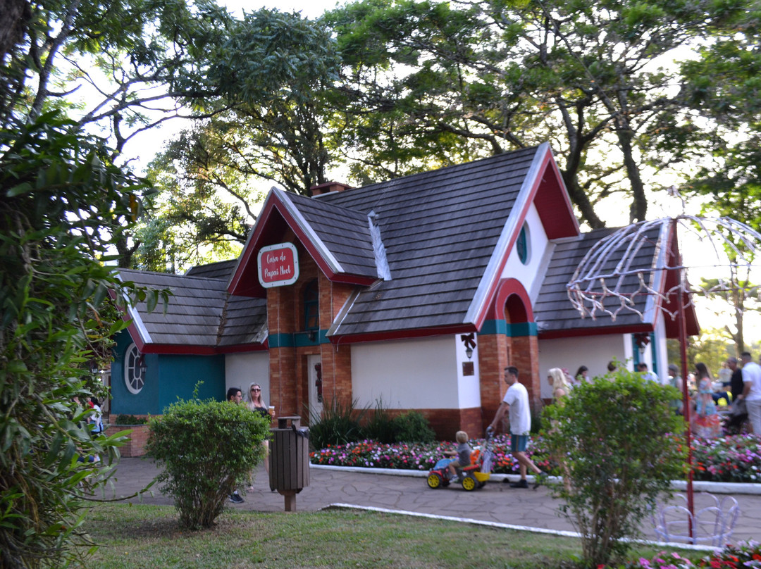 Praca do Imigrante-Dois Irmaos必去景点