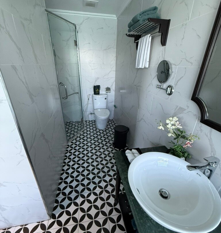 Genesis Regal Cruise-河内必去景点