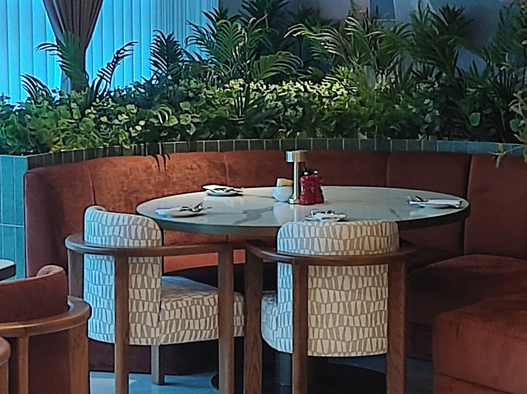阿布扎比市中心美居酒店