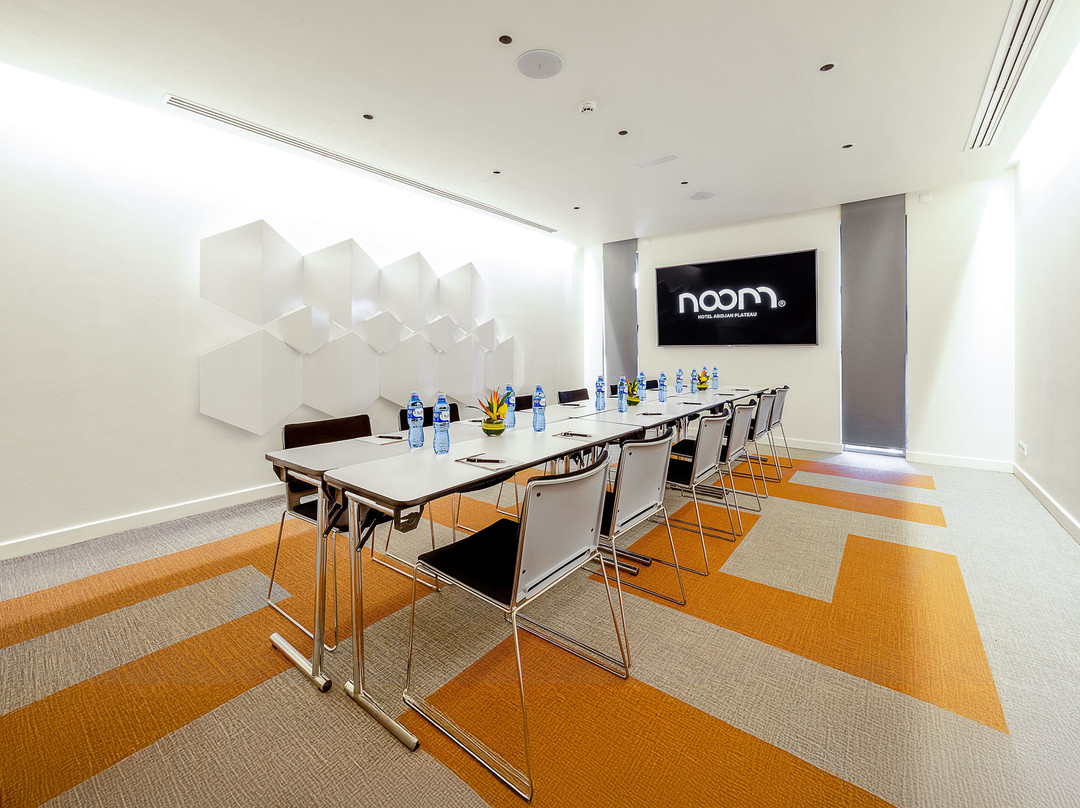 Noom Hotel Abidjan Plateau