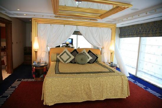 迪拜帆船酒店主图