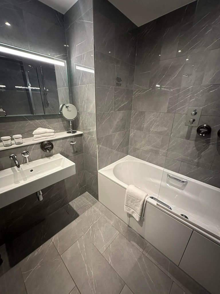 The Resident Covent Garden-浴室