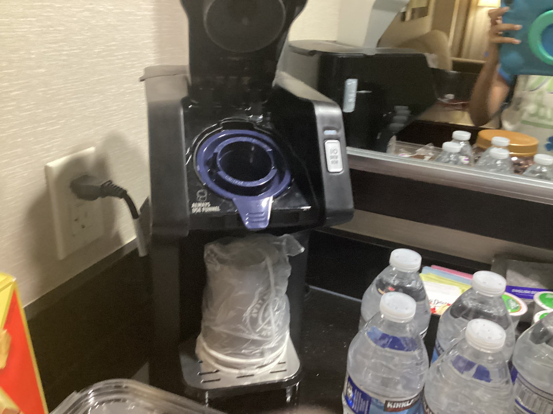 安大略机场酒店希尔顿安泊酒店主图