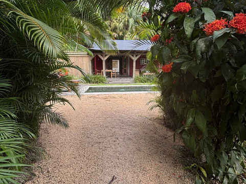 哈马专享洛奇酒店主图