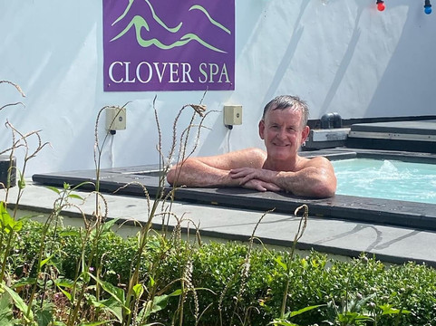 三叶草水疗酒店主图