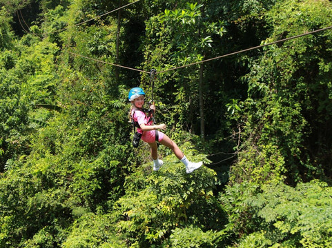 Hawk Adventure Zipline Park  Samui-红统必去景点