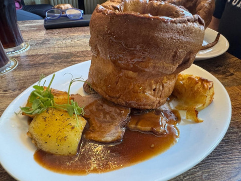 大象与城堡酒店主图