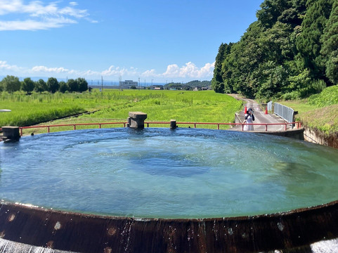 Higashiyama Cylinder Water Tank-鱼津市必去景点