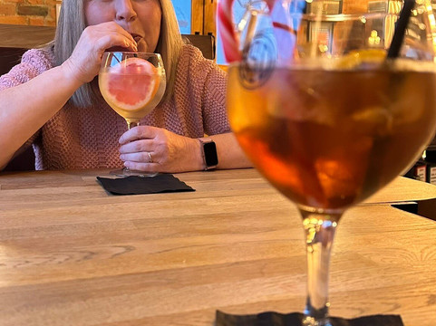 Bond Street Distillery-欣克利必去景点