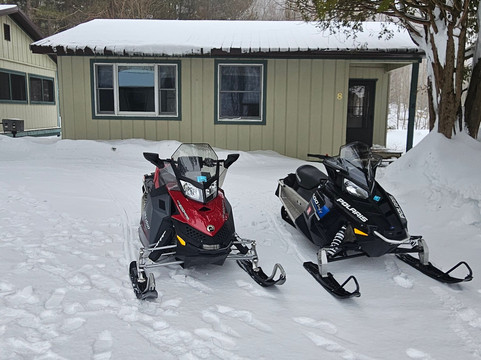 Halfway Lake Cottages主图