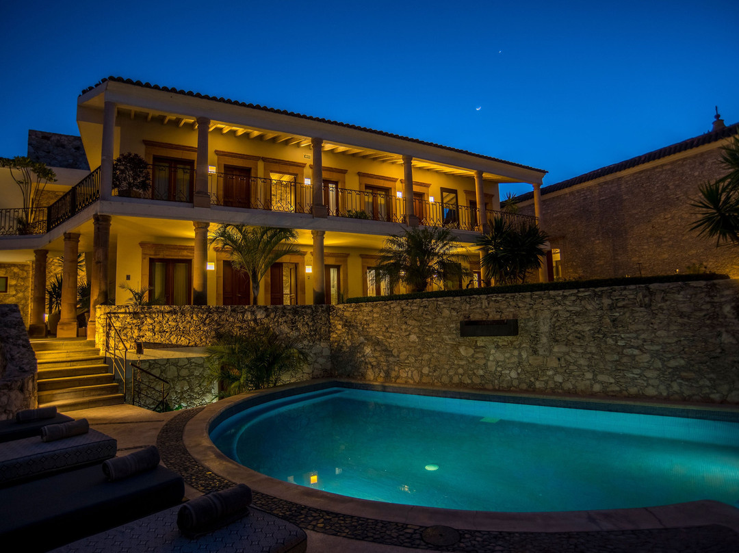 卡萨马雕精品酒店主图