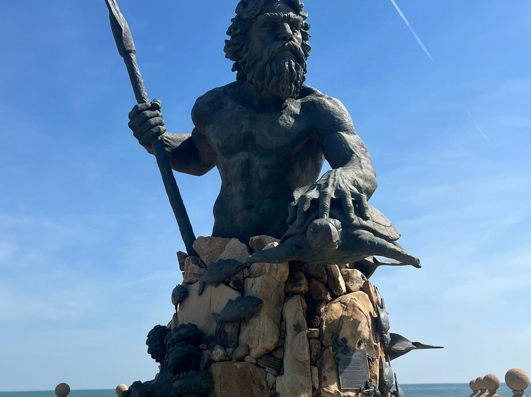King Neptune Statue on the Boardwalk-弗吉尼亚海滩必去景点