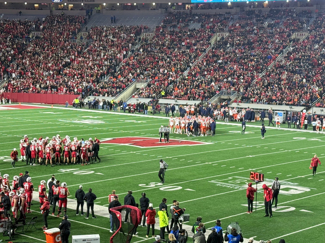 Camp Randall Stadium (University of Wisconsin)-麦迪逊必去景点