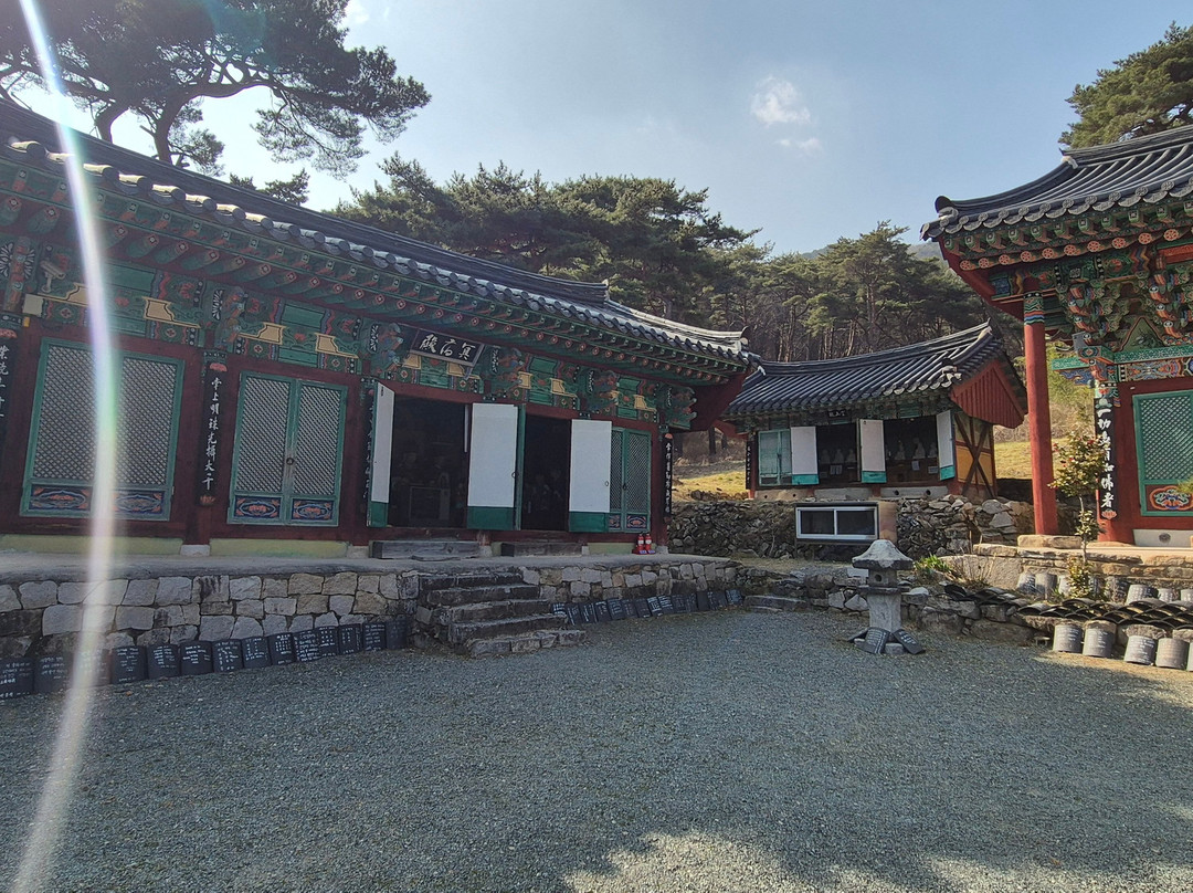 Wooden seated statues of the Four Heavenly Kings at Jeokcheonsa Temple-清道郡必去景点