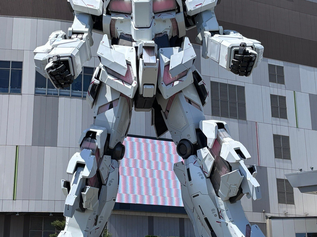 Unicorn Gundam Statue-江东区必去景点