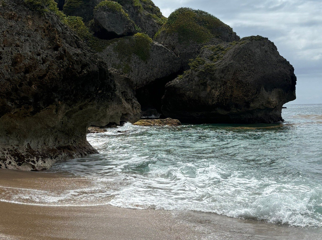 Survival Beach-Aguadilla必去景点