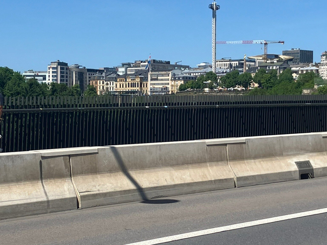 Pont Adolphe-卢森堡城必去景点