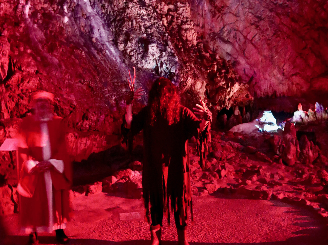 L'inferno Di Dante Nelle Grotte Di Pertosa_auletta-Pertosa必去景点