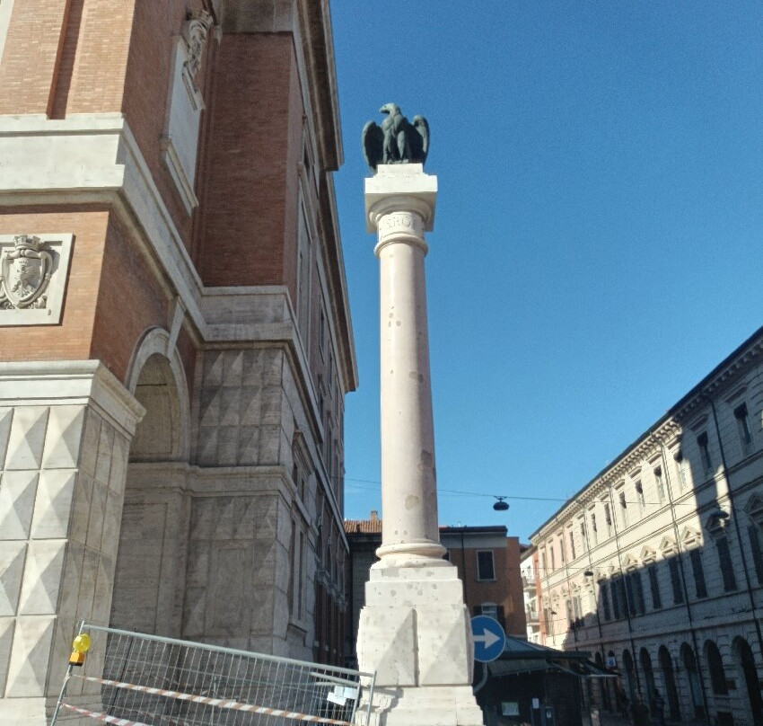 Piazza Aurelio Saffi-弗利必去景点