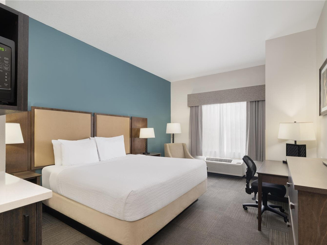 Burns酒店住宿-Best Western Plus Frontier Inn