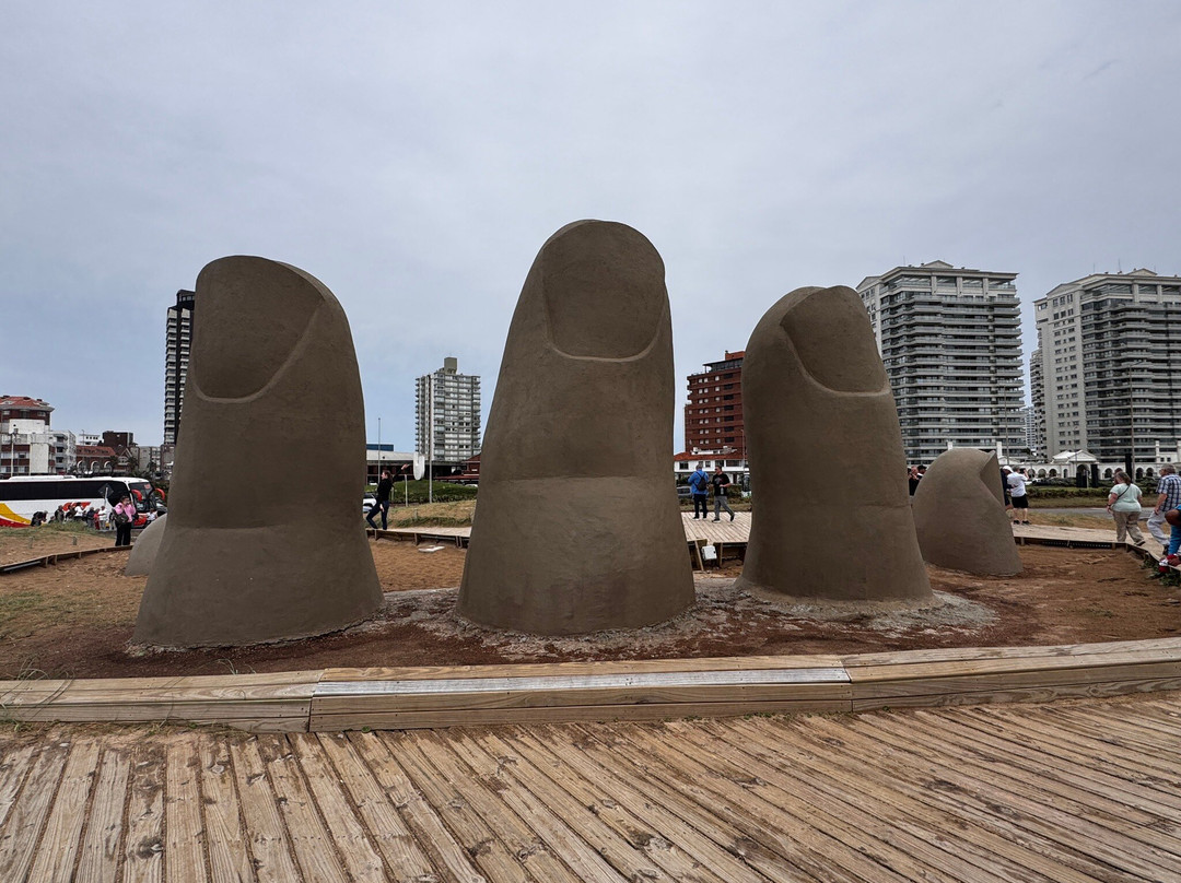Mano de Punta del Este-埃斯特角城必去景点