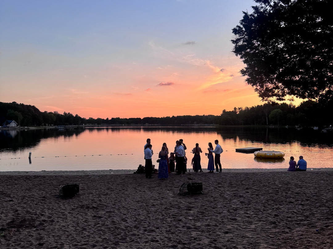 White Lake Beach Resort主图