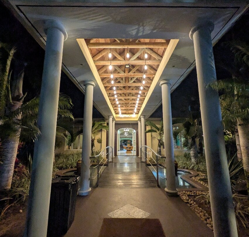 加尔萨酒店和水疗中心主图