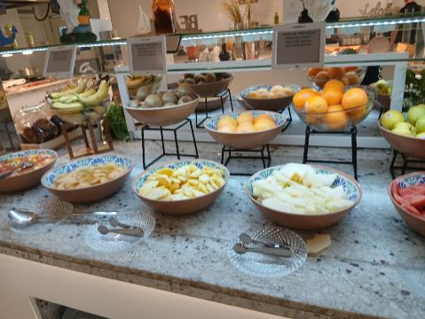 贝纳尔马德纳海滩森蒂多酒店-旅行者