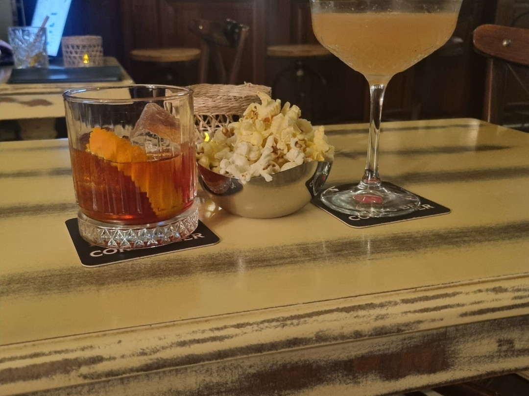Foiniki Cocktail Bar-Chora必去景点