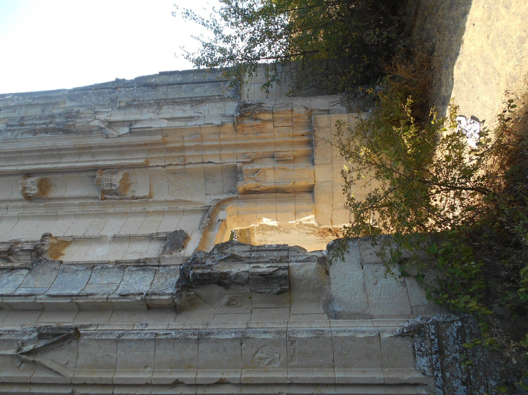 Ruines du Château Et De La Collégiale des Roches-Tranchelion-Avon-les-Roches必去景点