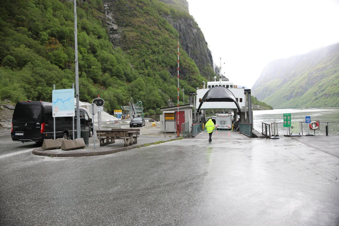 Car Ferry Cruise Kaupanger - Gudvangen-Gudvangen必去景点