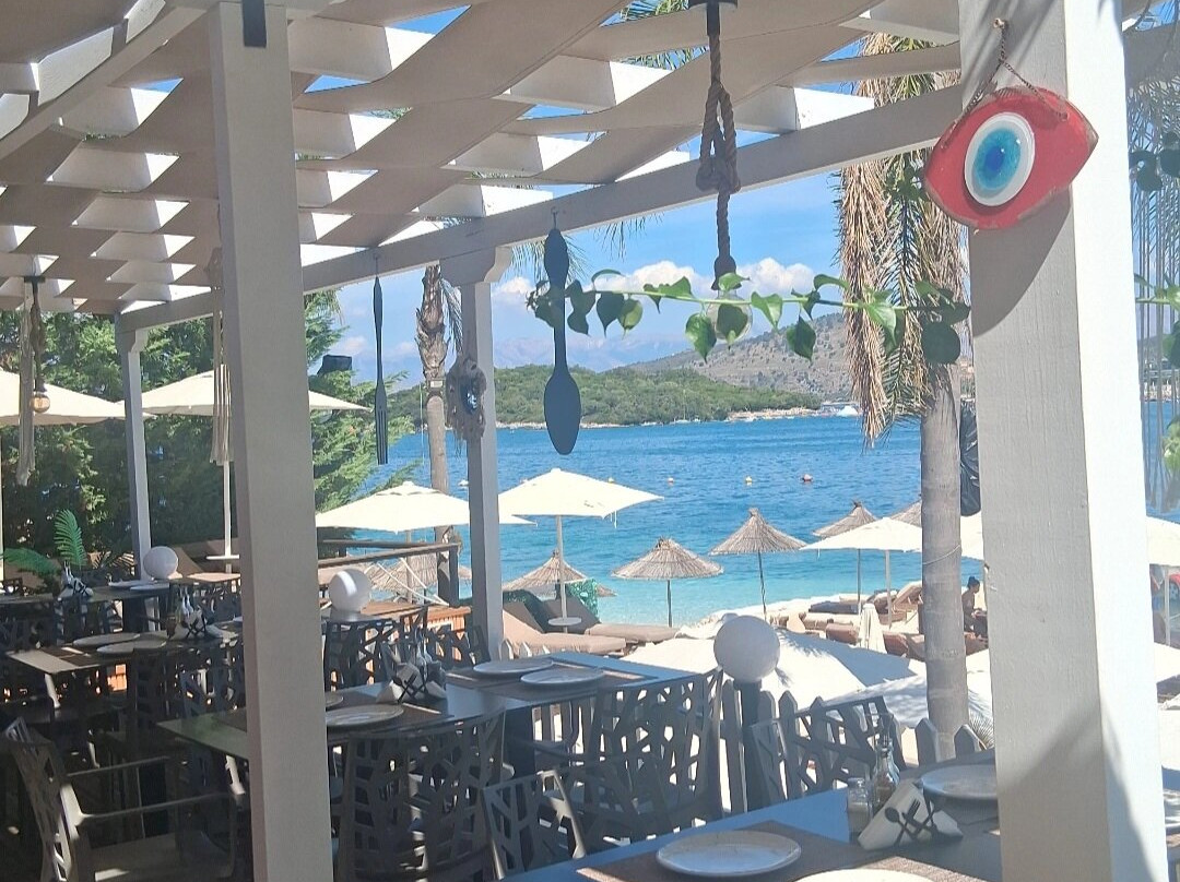 Ohana Beach Bar-Ksamil必去景点