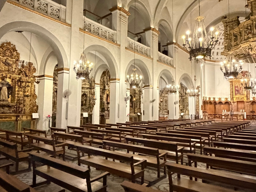 Church of Sant Bartomeu & Santa Tecla-锡切斯必去景点