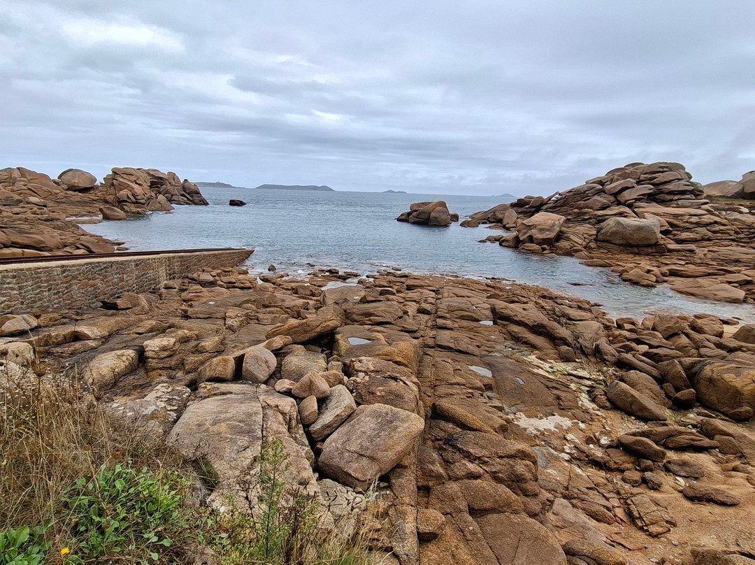 Ploumanac'h LIghthouse-Ploumanac'h必去景点