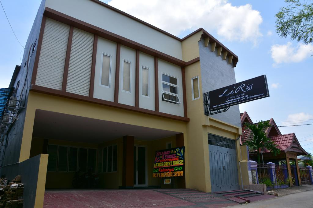 Sungguminasa酒店住宿-Lariss Guest House