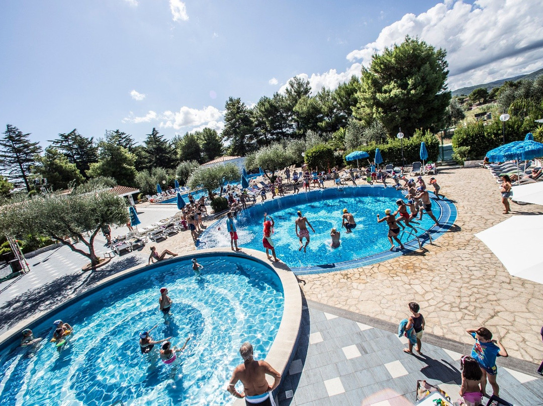 Sea Garden Club主图