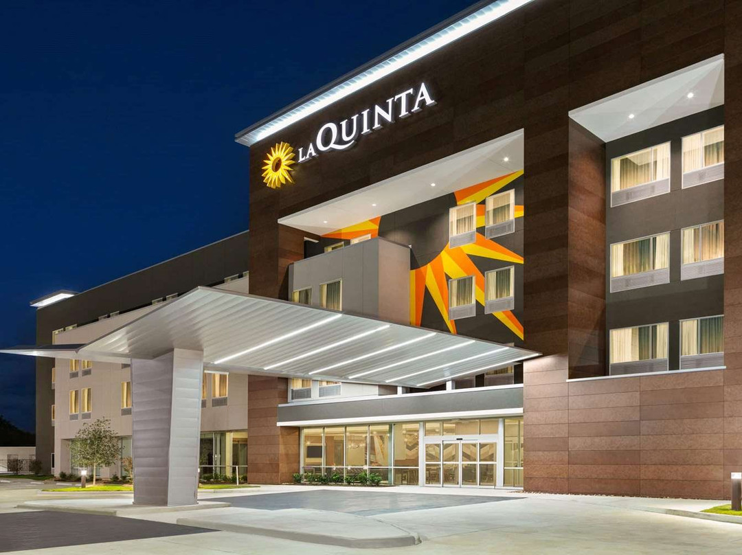 La Quinta Inn & Suites by Wyndham College Station North