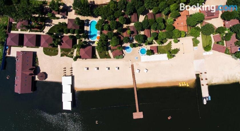 Zagorodnyi kompleks Bokoven'ka
