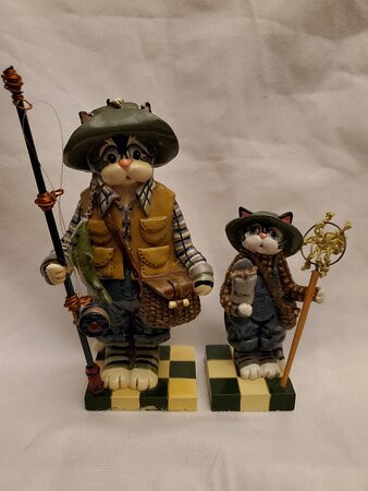 Redner's Rescued Cat Figurine Mewseum景点图片