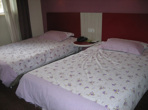 莫泰168大连三八广场店主图