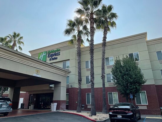 Holiday Inn Express & Suites Vacaville By IHG主图
