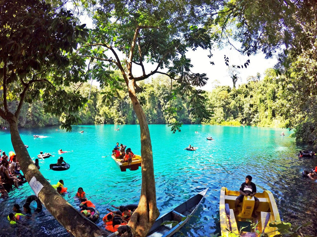 Labuan Cermin Lake景点图片