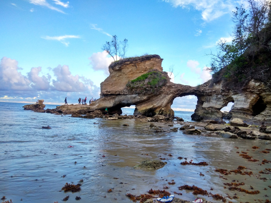 Watu Parunu Beach景点图片