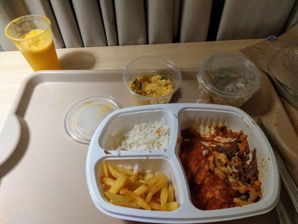 宜必思特雷西纳酒店主图