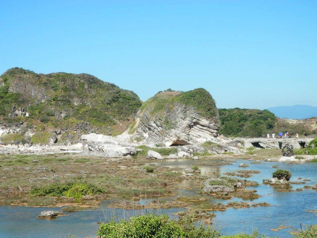 Kapurpurawan Rock Formation景点图片