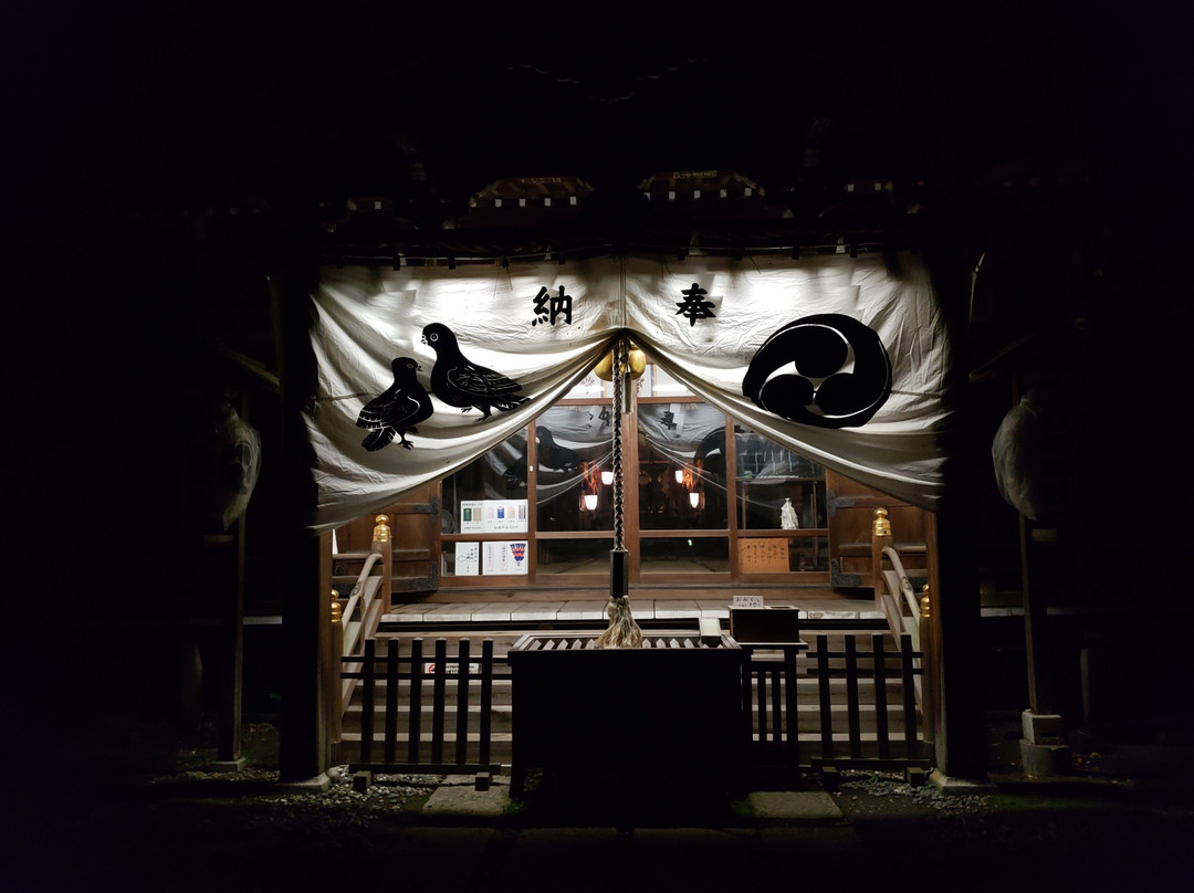 Nishikubo Hachiman Shrine-Toranomon必去景点