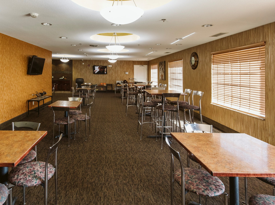 Highland Suites Minot主图