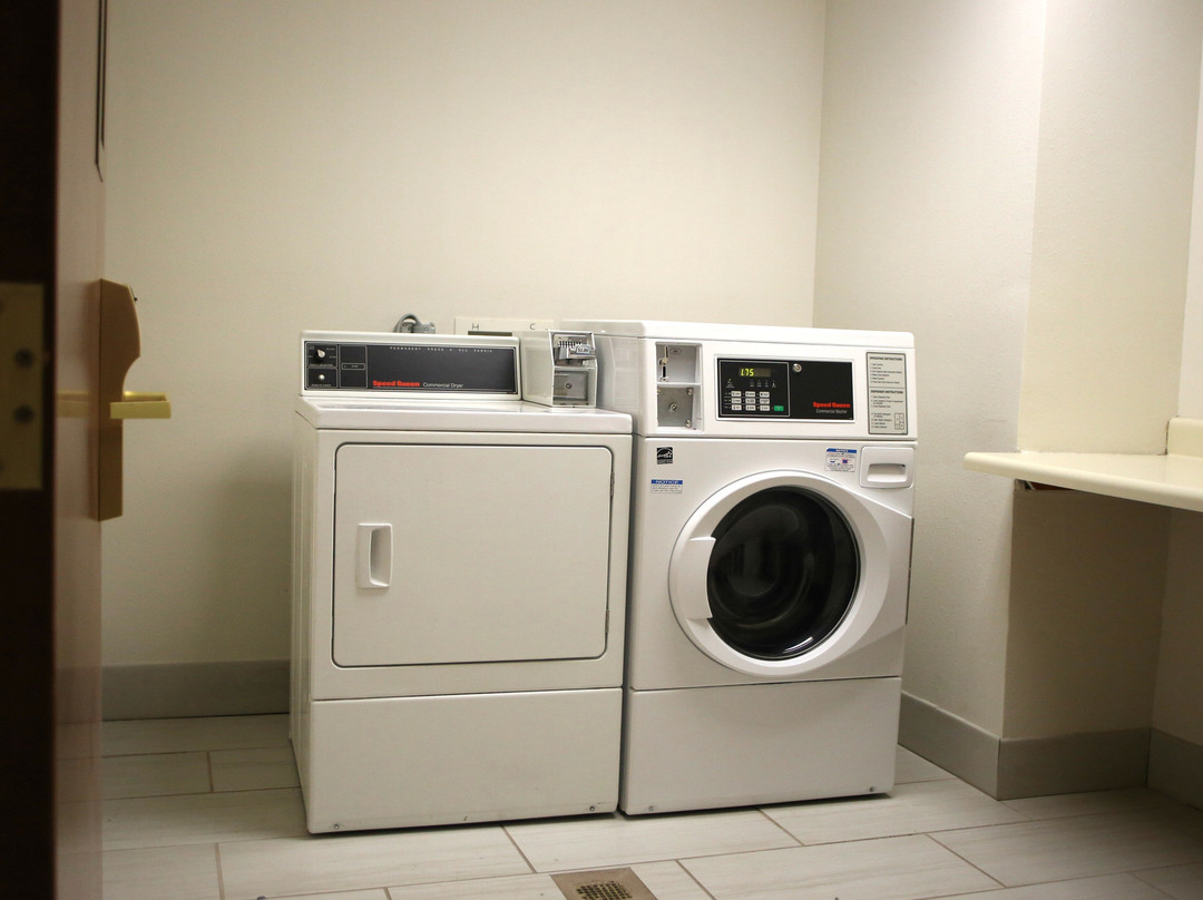 Holiday Inn Express & Suites Claypool Hill (Richlands Area) by IHG主图